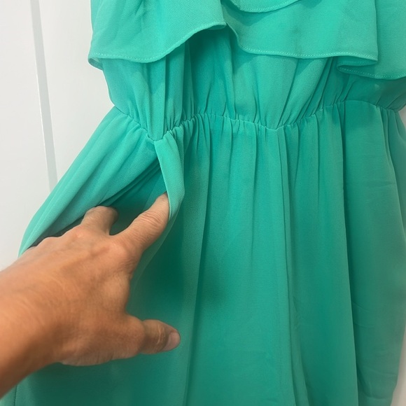 Gianni Bini green Ruffle One Piece romper size large. - Picture 4 of 8